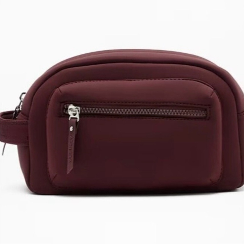 NWT Athleta Diem Dopp Kit